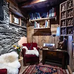 Bed & Breakfast La Luge D'antan & 4*