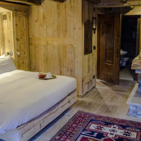 Couette-café La Luge D'antan Maison D'hôtes&spa Brusson