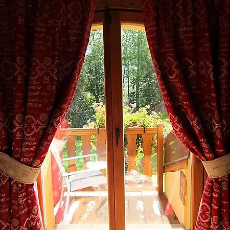 Bed & Breakfast La Luge D'antan & 4*