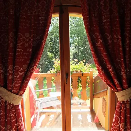 Bed & Breakfast La Luge D'antan & 4*