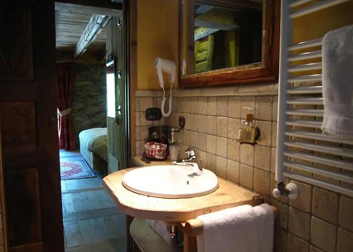 La Luge D'antan & 4* Brusson