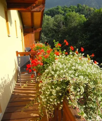 Bed & Breakfast La Luge D'antan & 4*